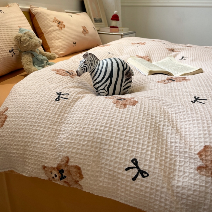 91家纺网 家纺一手货源 找家纺 小叮当家纺仓储工厂店 2025新款提供买家秀爆款花型不断货全棉纯棉A类华夫格印花磨毛四件套 莫妮卡-卡其