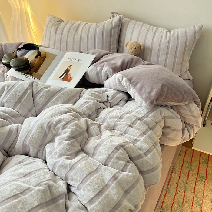 91家纺网 家纺一手货源 找家纺 三朵家纺 2025新款3D立体加厚雕花绒牛奶绒四件套-米兰系列 米兰-紫