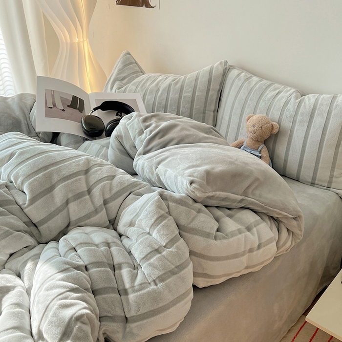 91家纺网 家纺一手货源 找家纺 （总）三朵家纺 2025新款3D立体加厚雕花绒牛奶绒四件套-米兰系列