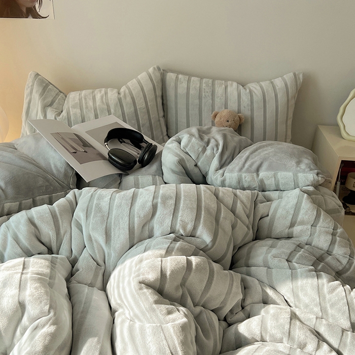 91家纺网 家纺一手货源 找家纺 （总）三朵家纺 2025新款3D立体加厚雕花绒牛奶绒四件套-米兰系列