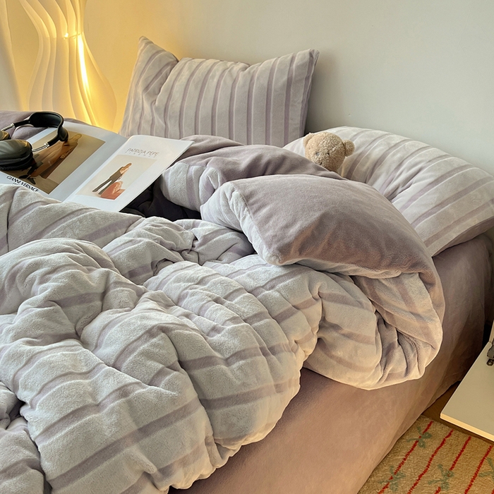 91家纺网 家纺一手货源 找家纺 三朵家纺 2025新款3D立体加厚雕花绒牛奶绒四件套-米兰系列 米兰-紫