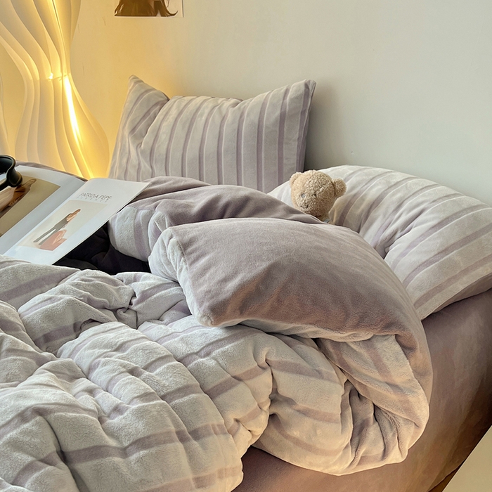 91家纺网 家纺一手货源 找家纺 三朵家纺 2025新款3D立体加厚雕花绒牛奶绒四件套-米兰系列 米兰-紫