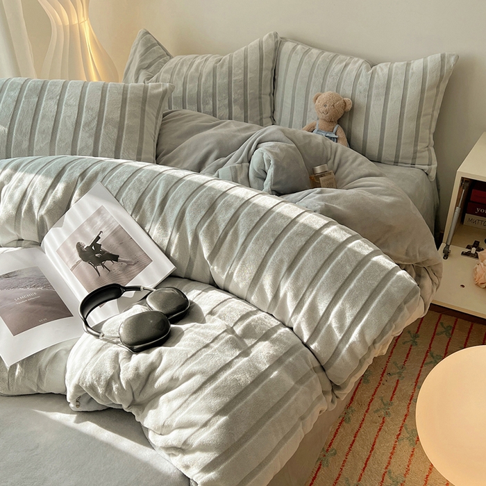 91家纺网 家纺一手货源 找家纺 （总）三朵家纺 2025新款3D立体加厚雕花绒牛奶绒四件套-米兰系列