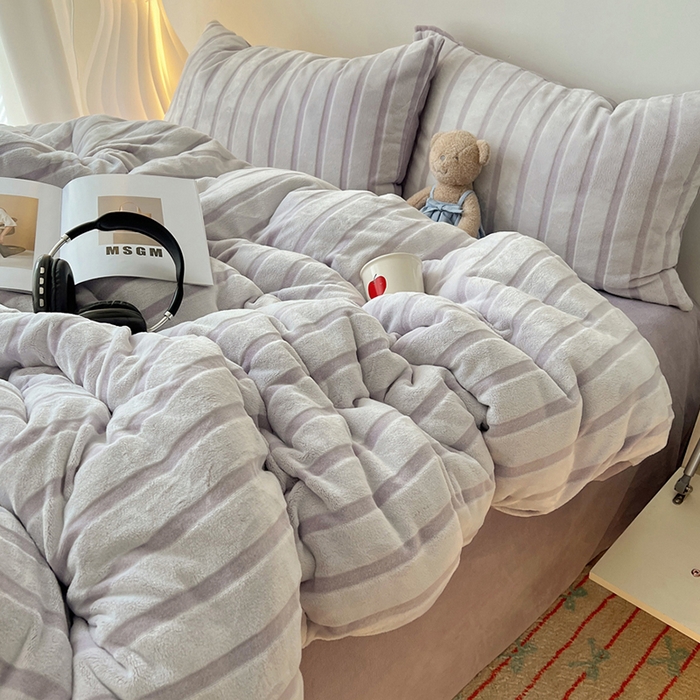 91家纺网 家纺一手货源 找家纺 三朵家纺 2025新款3D立体加厚雕花绒牛奶绒四件套-米兰系列 米兰-紫