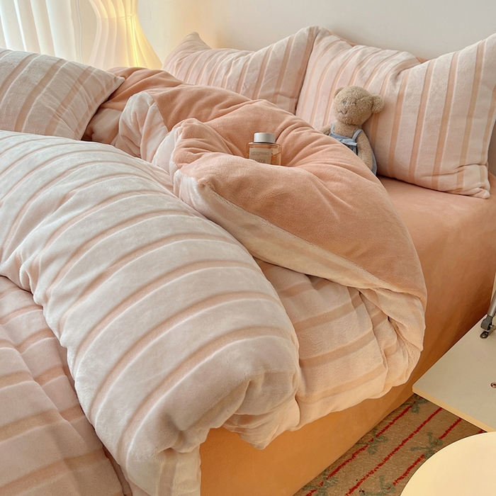 91家纺网 家纺一手货源 找家纺 三朵家纺 2025新款3D立体加厚雕花绒牛奶绒四件套-米兰系列 米兰-玉