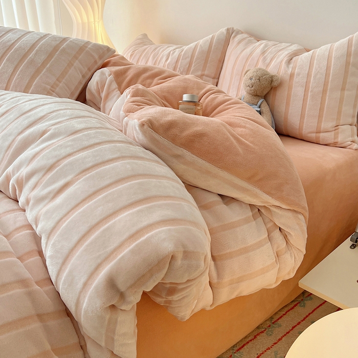 91家纺网 家纺一手货源 找家纺 三朵家纺 2025新款3D立体加厚雕花绒牛奶绒四件套-米兰系列 米兰-玉