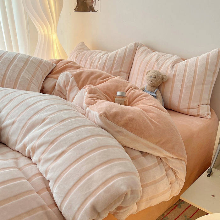 91家纺网 家纺一手货源 找家纺 三朵家纺 2025新款3D立体加厚雕花绒牛奶绒四件套-米兰系列 米兰-玉