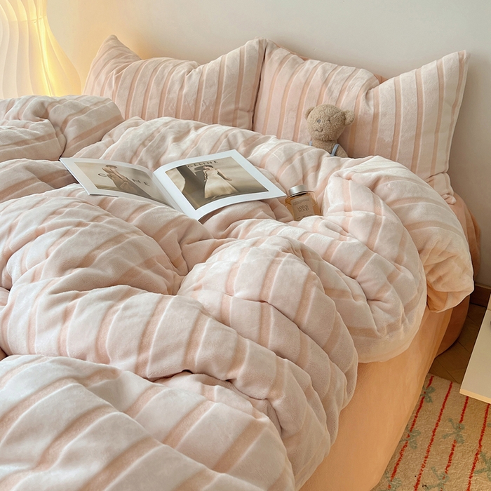 91家纺网 家纺一手货源 找家纺 三朵家纺 2025新款3D立体加厚雕花绒牛奶绒四件套-米兰系列 米兰-玉