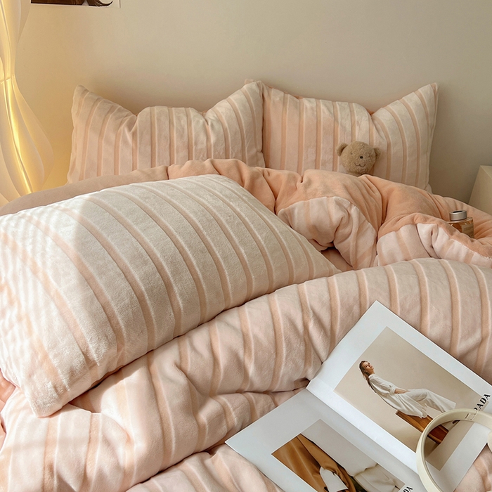 91家纺网 家纺一手货源 找家纺 三朵家纺 2025新款3D立体加厚雕花绒牛奶绒四件套-米兰系列 米兰-玉