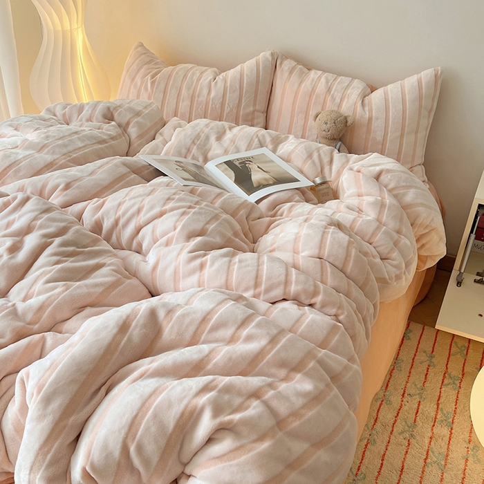 91家纺网 家纺一手货源 找家纺 三朵家纺 2025新款3D立体加厚雕花绒牛奶绒四件套-米兰系列 米兰-玉