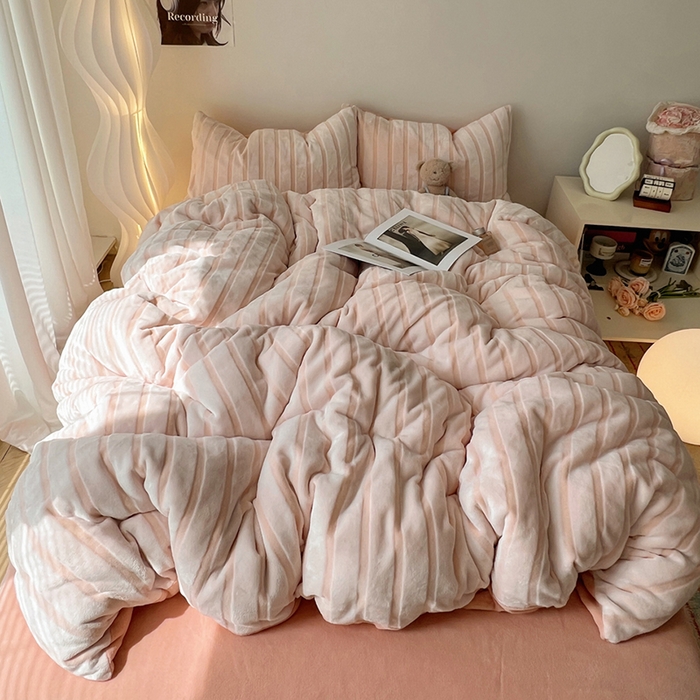 91家纺网 家纺一手货源 找家纺 三朵家纺 2025新款3D立体加厚雕花绒牛奶绒四件套-米兰系列 米兰-玉