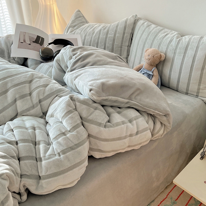 91家纺网 家纺一手货源 找家纺 （总）三朵家纺 2025新款3D立体加厚雕花绒牛奶绒四件套-米兰系列