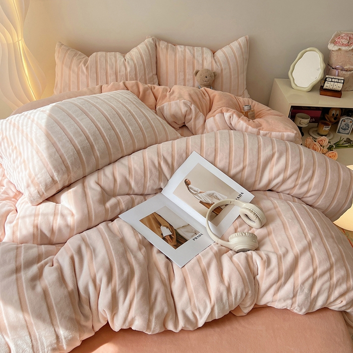 91家纺网 家纺一手货源 找家纺 三朵家纺 2025新款3D立体加厚雕花绒牛奶绒四件套-米兰系列 米兰-玉