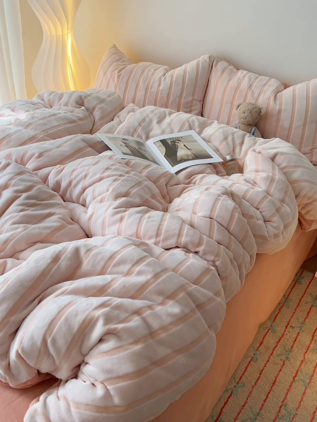 91家纺网 家纺一手货源 找家纺 三朵家纺 2025新款3D立体加厚雕花绒牛奶绒四件套-米兰系列 米兰-玉