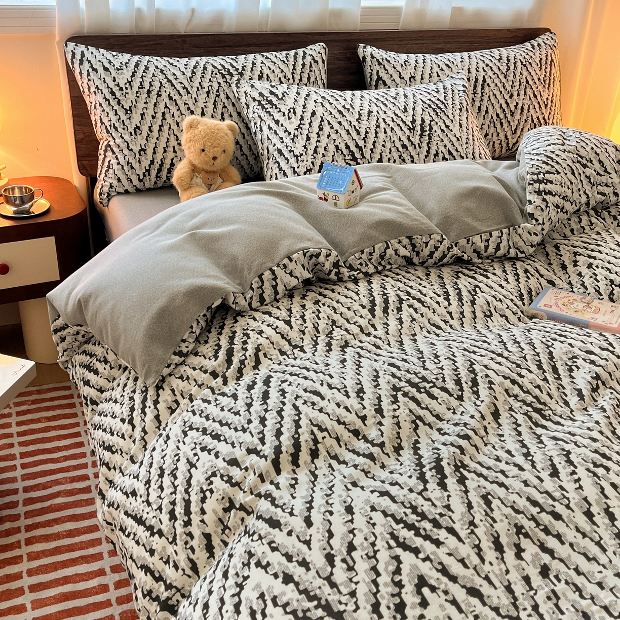 91家纺网 家纺一手货源 找家纺 小叮当家纺仓储工厂店 2025新款提供买家秀爆款花型不断货亲肤舒适原棉加厚磨毛四件套 麦语-灰