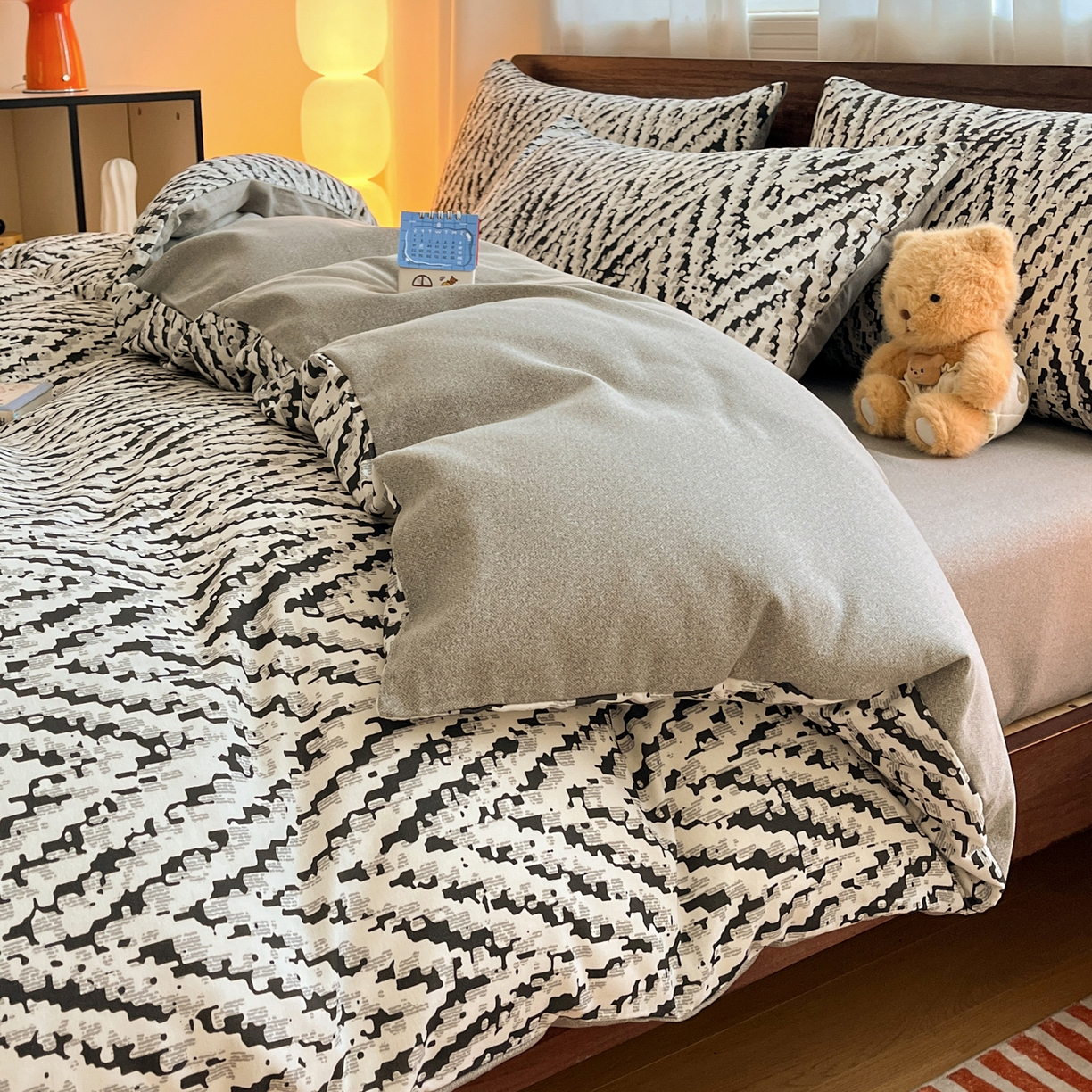 91家纺网 家纺一手货源 找家纺 小叮当家纺仓储工厂店 2025新款提供买家秀爆款花型不断货亲肤舒适原棉加厚磨毛四件套 麦语-灰