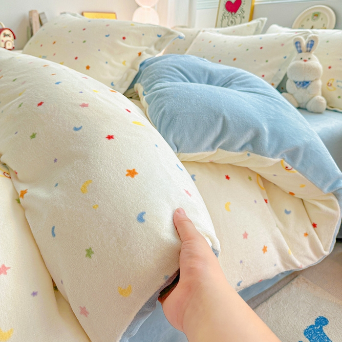 91家纺网 家纺一手货源 找家纺 简一 2025新款小清新牛奶绒印花四件套-花卉系列 繁星