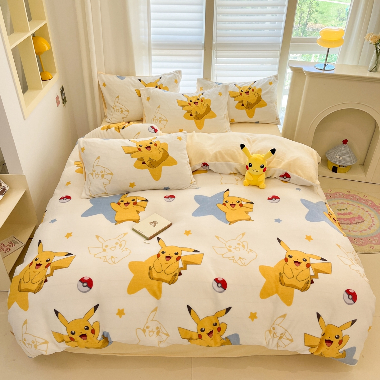 91家纺网 家纺一手货源 找家纺 （总）桃子家居 2025新款A类正版宝可梦授权皮卡丘大版卡通平网数码印花加厚高克重牛奶绒四件套