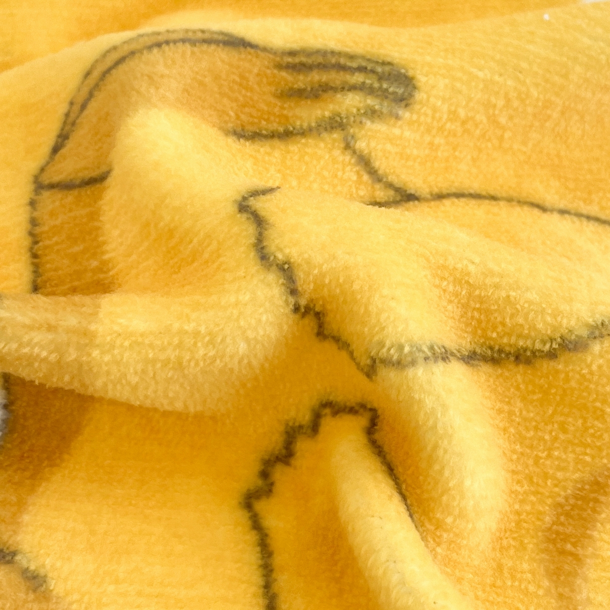 91家纺网 家纺一手货源 找家纺 桃子家居 2025新款A类正版宝可梦授权皮卡丘大版卡通平网数码印花加厚高克重牛奶绒四件套 绒小版-星星皮卡丘