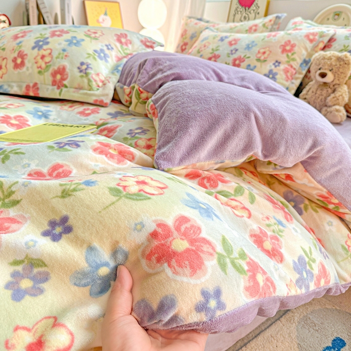 91家纺网 家纺一手货源 找家纺 简一 2025新款小清新牛奶绒印花四件套-花卉系列 花在云端