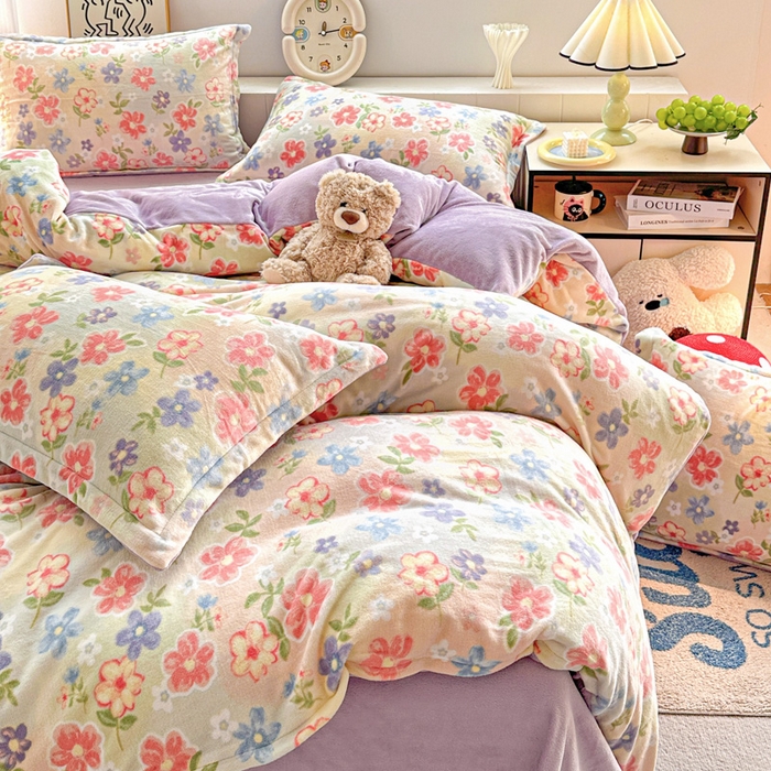 91家纺网 家纺一手货源 找家纺 简一 2025新款小清新牛奶绒印花四件套-花卉系列 花在云端