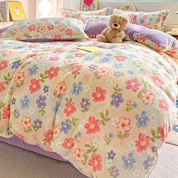 91家纺网 家纺一手货源 找家纺 简一 2025新款小清新牛奶绒印花四件套-花卉系列 花在云端