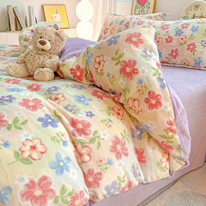 91家纺网 家纺一手货源 找家纺 简一 2025新款小清新牛奶绒印花四件套-花卉系列 花在云端