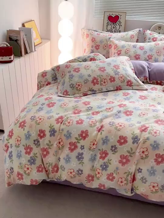 91家纺网 家纺一手货源 找家纺 简一 2025新款小清新牛奶绒印花四件套-花卉系列 花在云端