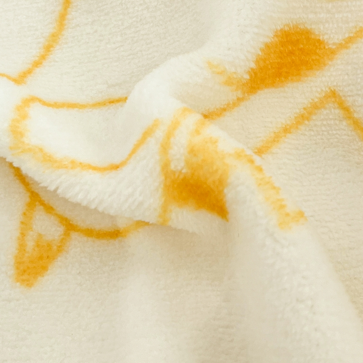 91家纺网 家纺一手货源 找家纺 桃子家居 2025新款A类正版宝可梦授权皮卡丘大版卡通平网数码印花加厚高克重牛奶绒四件套 绒小版-多彩皮卡丘