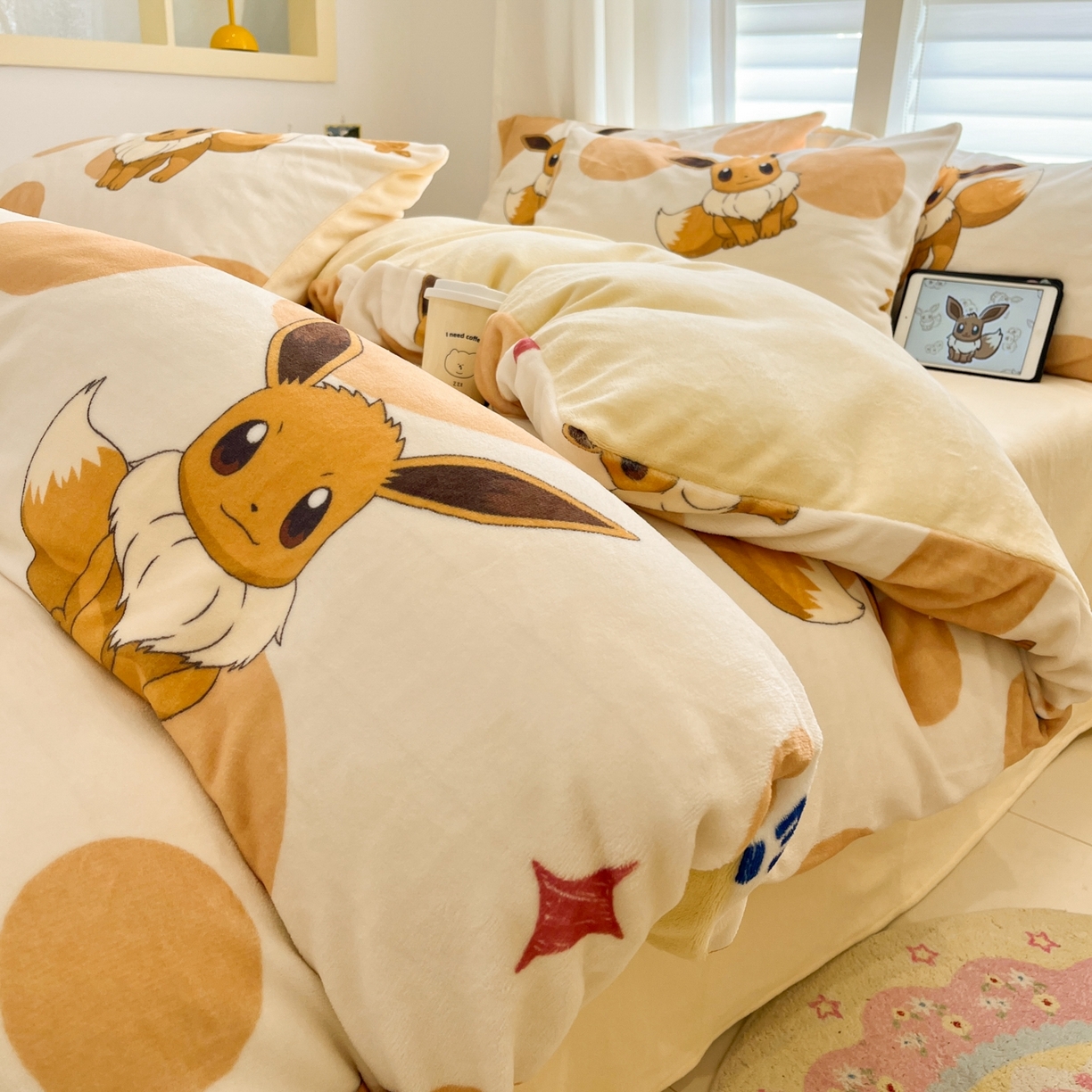 91家纺网 家纺一手货源 找家纺 桃子家居 2025新款A类正版宝可梦授权皮卡丘大版卡通平网数码印花加厚高克重牛奶绒四件套 绒小版-泡泡伊布