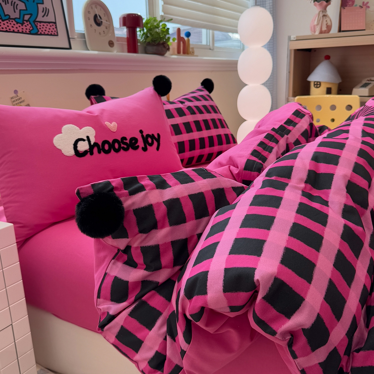 91家纺网 家纺一手货源 找家纺 呗旺鹿 2025新款全棉磨毛球球工艺款四件套 火龙果