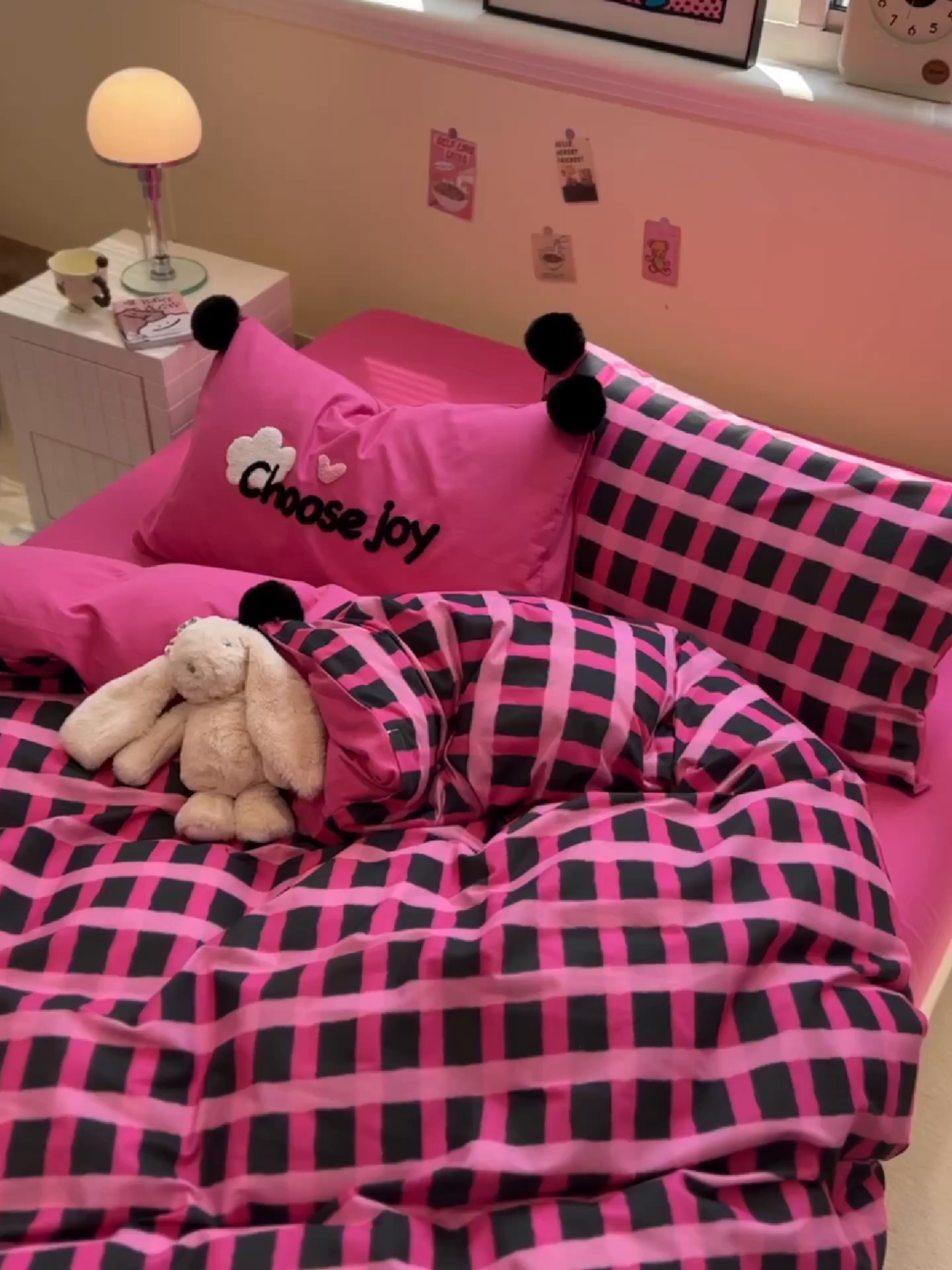 91家纺网 家纺一手货源 找家纺 呗旺鹿 2025新款全棉磨毛球球工艺款四件套 火龙果