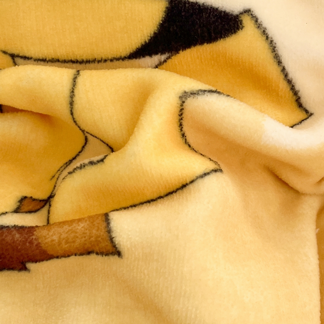 91家纺网 家纺一手货源 找家纺 桃子家居 2025新款A类正版宝可梦授权皮卡丘大版卡通平网数码印花加厚高克重牛奶绒四件套 绒小版-宝贝皮卡丘