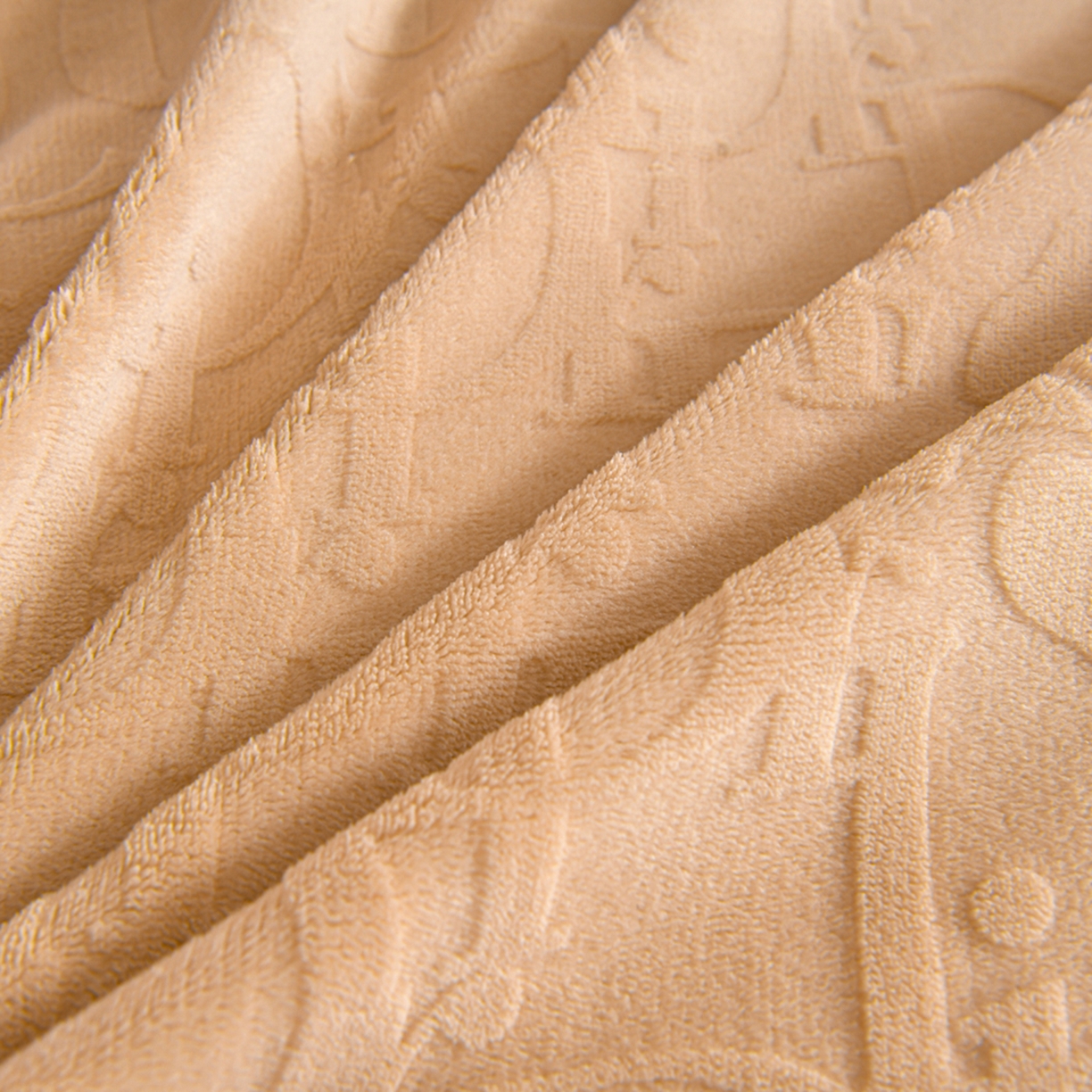 91家纺网 家纺一手货源 找家纺 赫本家纺  2025新款高克重纯色花边款雕花绒床盖款四件套 摩卡-咖