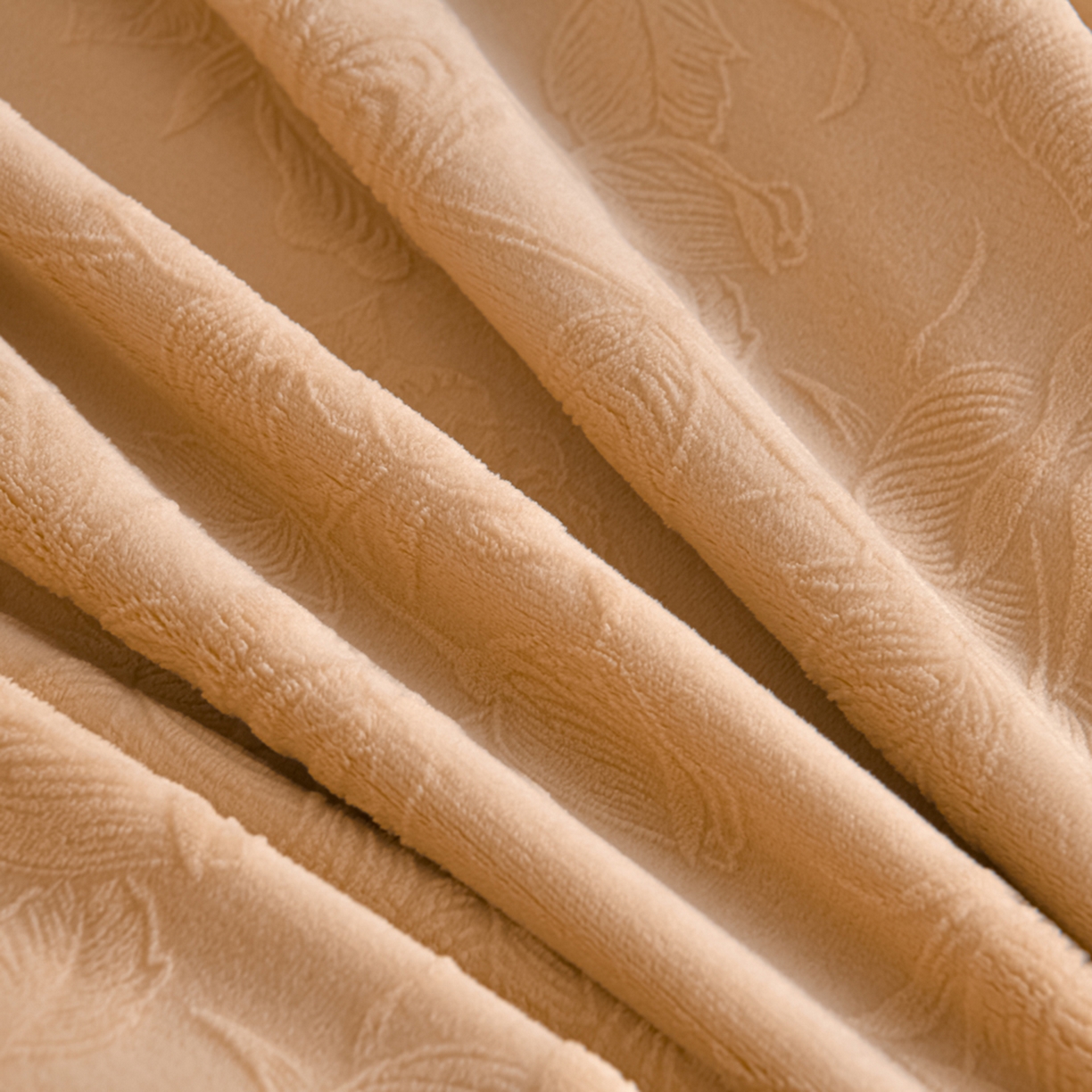 91家纺网 家纺一手货源 找家纺 赫本家纺  2025新款高克重纯色花边款雕花绒床盖款四件套 繁花-咖