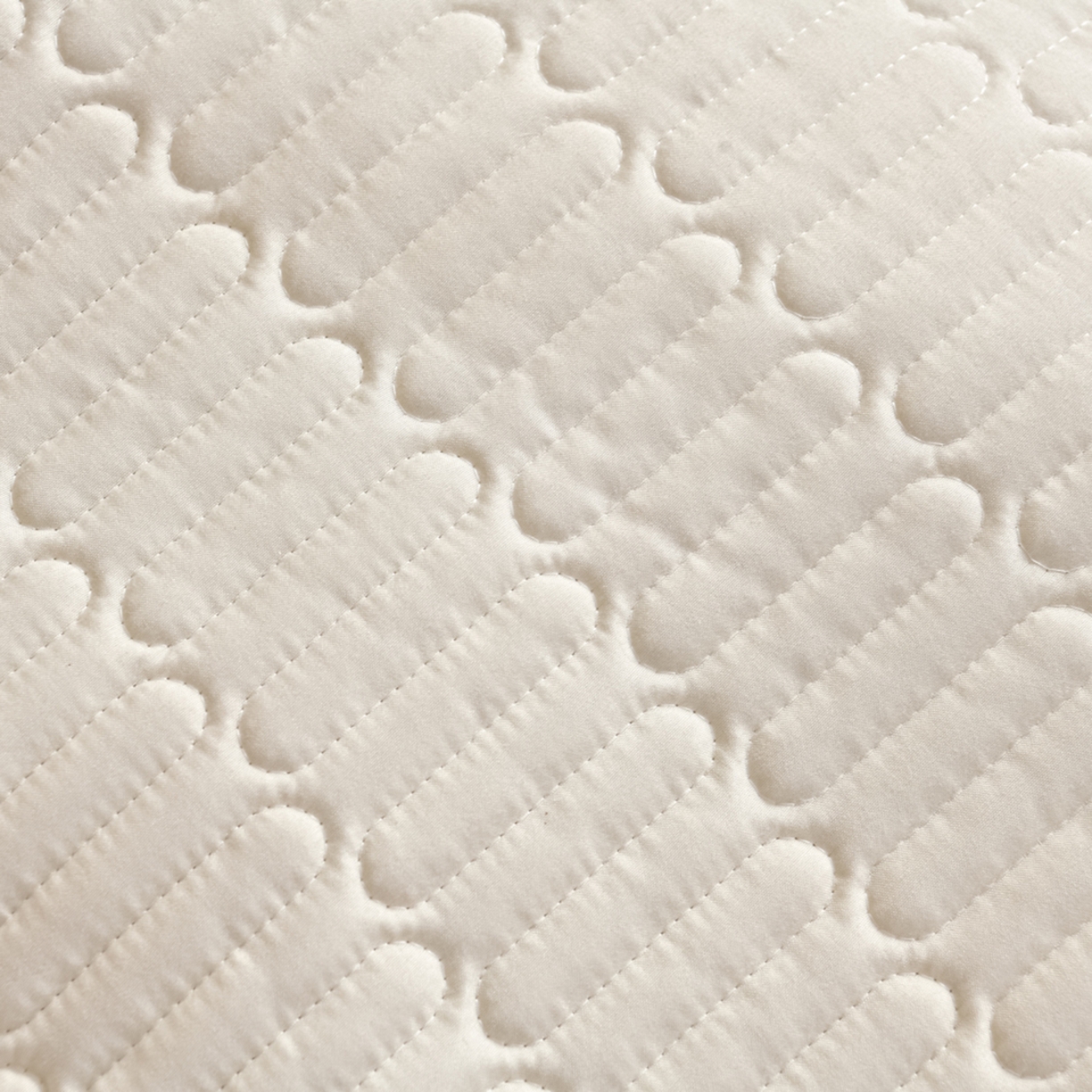 91家纺网 家纺一手货源 找家纺 赫本家纺  2025新款高克重纯色花边款雕花绒床盖款四件套 繁花-咖