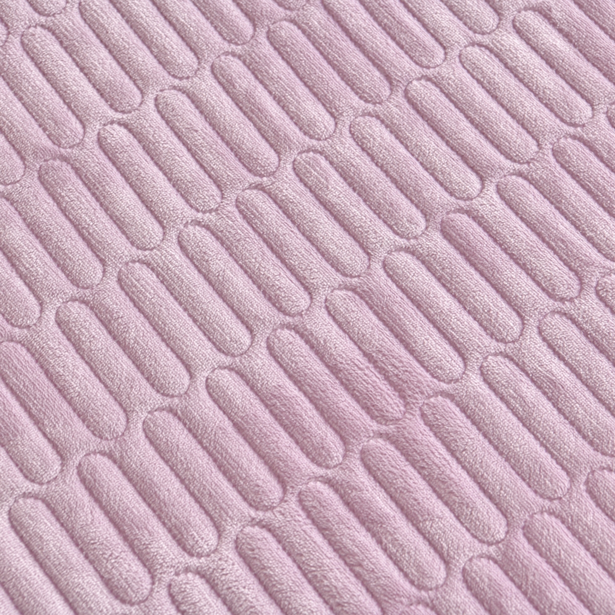 91家纺网 家纺一手货源 找家纺 赫本家纺  2025新款高克重纯色花边款雕花绒床盖款四件套 摩卡-紫