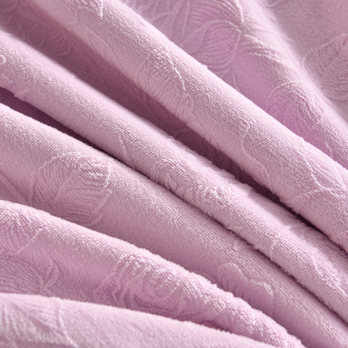 91家纺网 家纺一手货源 找家纺 赫本家纺  2025新款高克重纯色花边款雕花绒床盖款四件套 繁花-紫