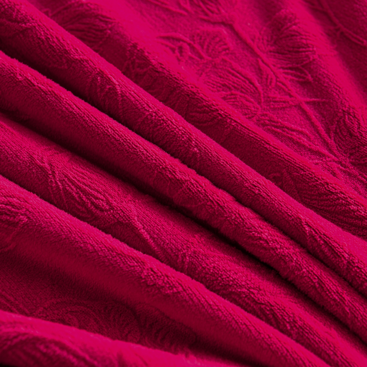 91家纺网 家纺一手货源 找家纺 赫本家纺  2025新款高克重纯色花边款雕花绒床盖款四件套 繁花-红