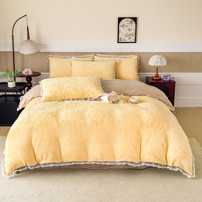 91家纺网 家纺一手货源 找家纺 （总）好漂靓 2025新款高克重雕花绒牛奶绒四件套--花之恋