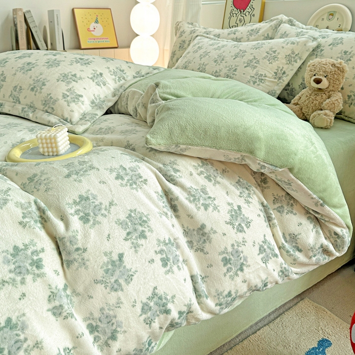 91家纺网 家纺一手货源 找家纺 简一 2025新款小清新牛奶绒印花四件套-花卉系列 清新花梦-绿