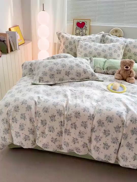 91家纺网 家纺一手货源 找家纺 简一 2025新款小清新牛奶绒印花四件套-花卉系列 清新花梦-绿