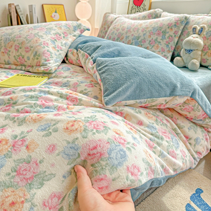 91家纺网 家纺一手货源 找家纺 简一 2025新款小清新牛奶绒印花四件套-花卉系列 夏日花开