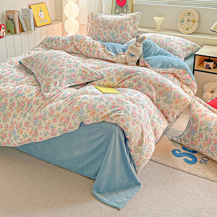 91家纺网 家纺一手货源 找家纺 简一 2025新款小清新牛奶绒印花四件套-花卉系列 夏日花开