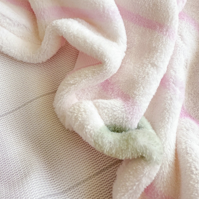 91家纺网 家纺一手货源 找家纺 丽美人 2025新款高克重印花牛奶绒无印风床单款（A类母婴级面料） 波点粉条