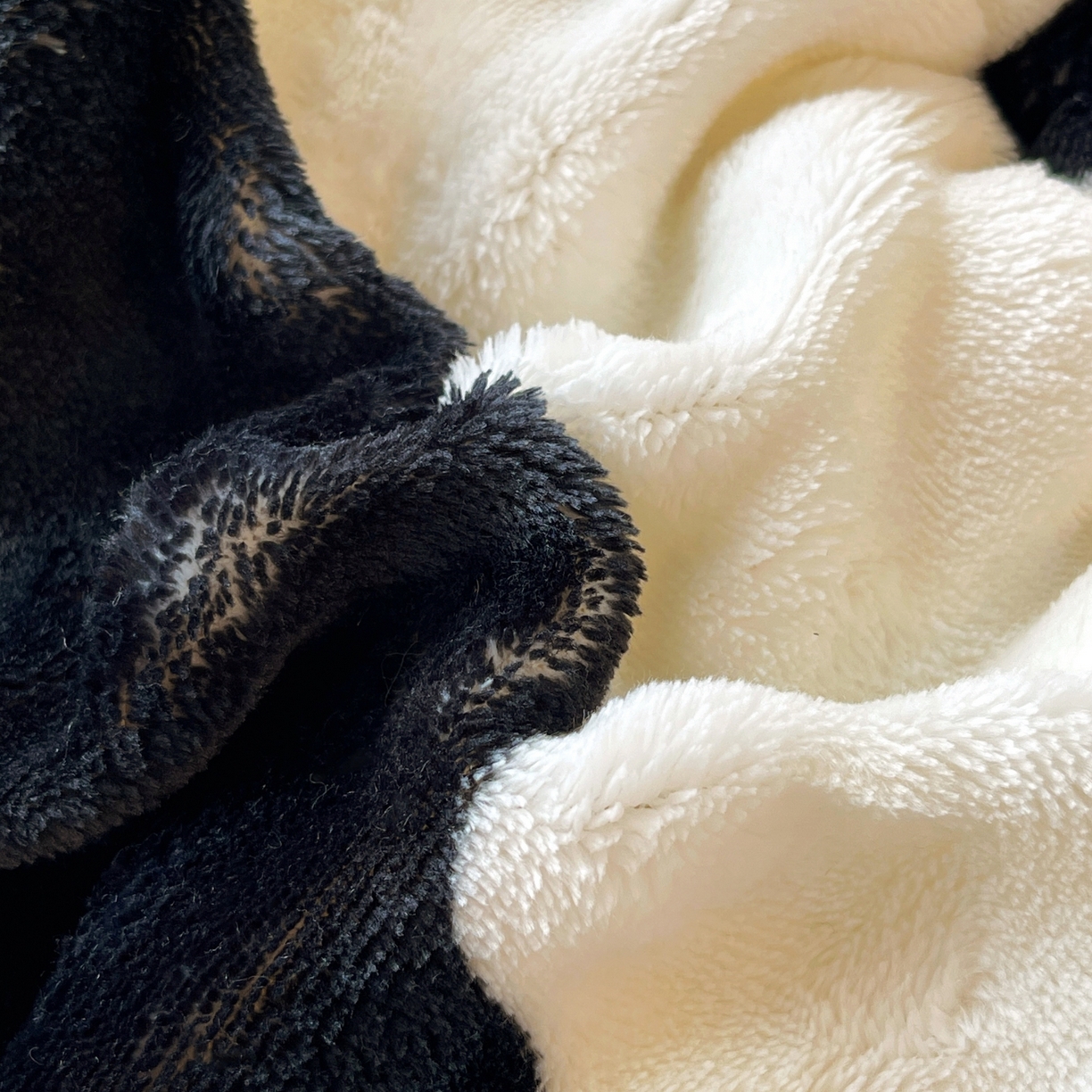 91家纺网 家纺一手货源 找家纺 云家 2025直播热款兔兔绒豆豆被三层夹棉加厚毛毯毯子牛奶绒冬被泡泡兔毛绒保暖被子被芯 牛牛