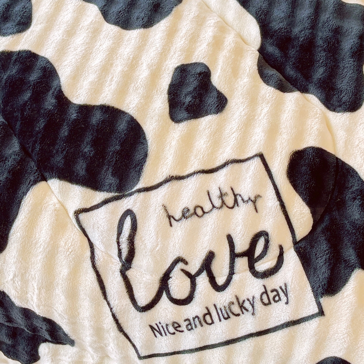 91家纺网 家纺一手货源 找家纺 云家 2025直播热款兔兔绒豆豆被三层夹棉加厚毛毯毯子牛奶绒冬被泡泡兔毛绒保暖被子被芯 牛牛