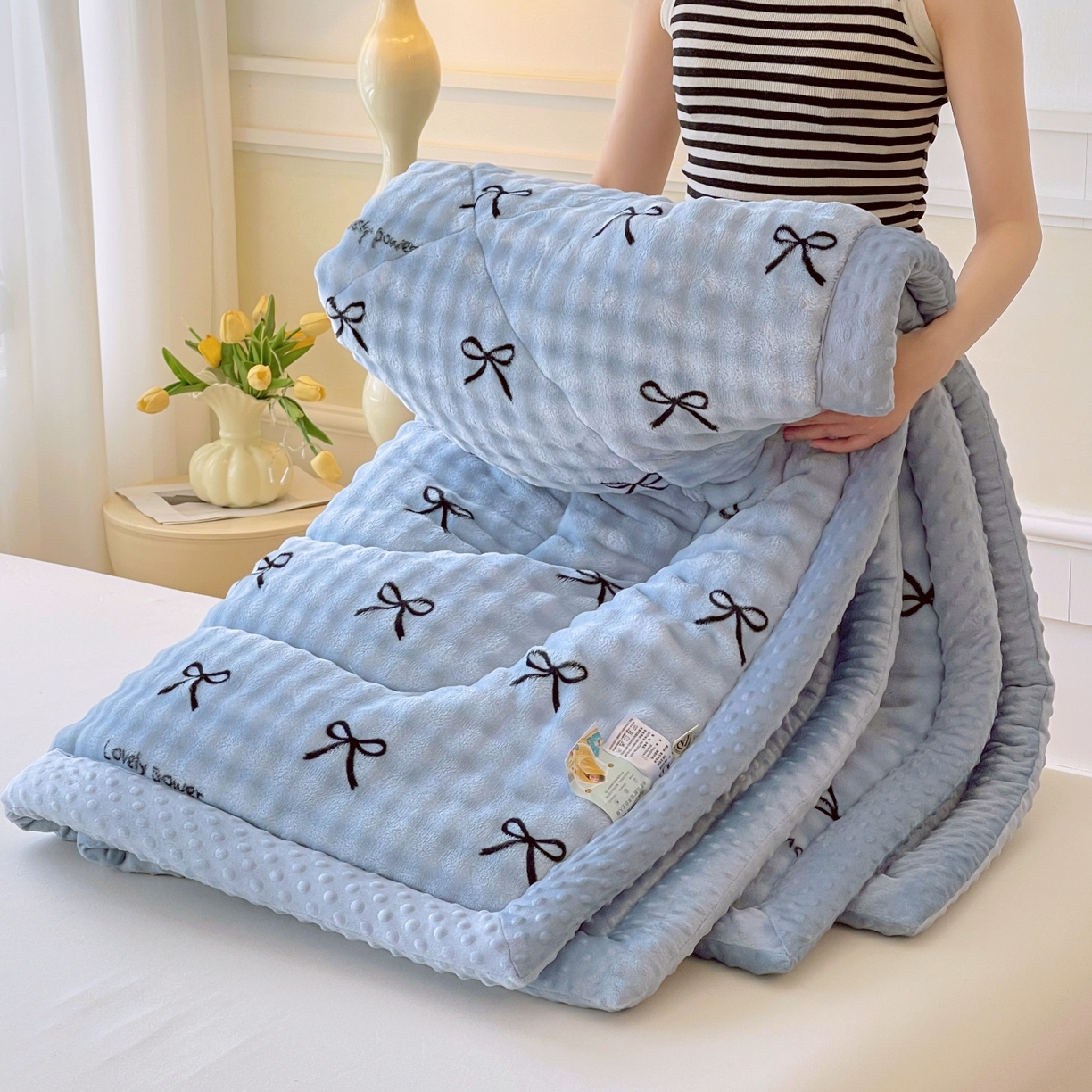 91家纺网 家纺一手货源 找家纺 云家 2025直播热款兔兔绒豆豆被三层夹棉加厚毛毯毯子牛奶绒冬被泡泡兔毛绒保暖被子被芯 奶油泡芙