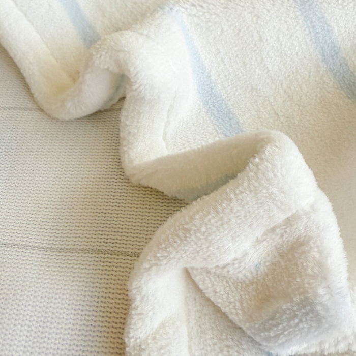 91家纺网 家纺一手货源 找家纺 丽美人 2025新款高克重印花牛奶绒无印风床单款（A类母婴级面料） 波点蓝条