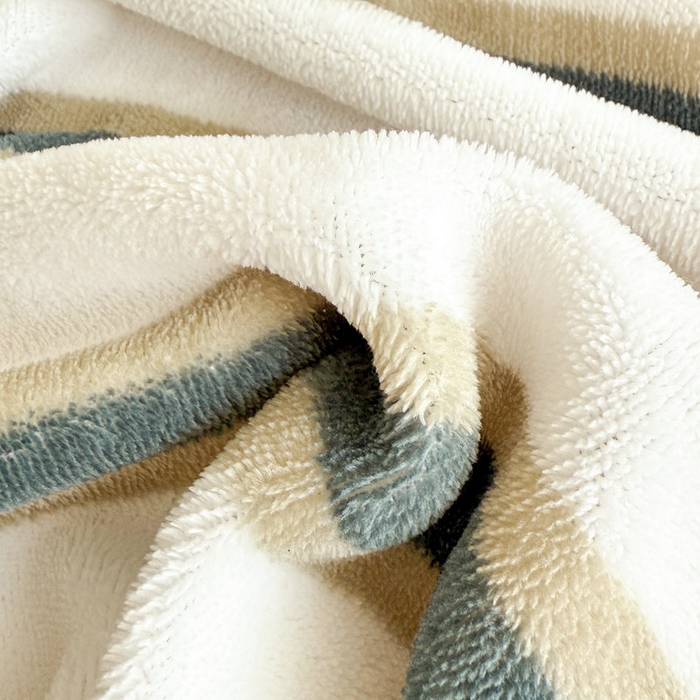 91家纺网 家纺一手货源 找家纺 丽美人 2025新款高克重印花牛奶绒无印风床单款（A类母婴级面料） 彩星黑条